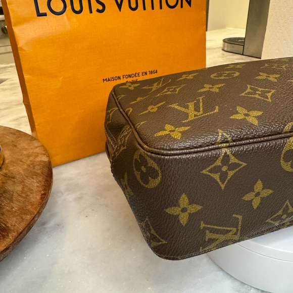 Louis Vuitton Monogram Trousse Toilette - Picture 10 of 14